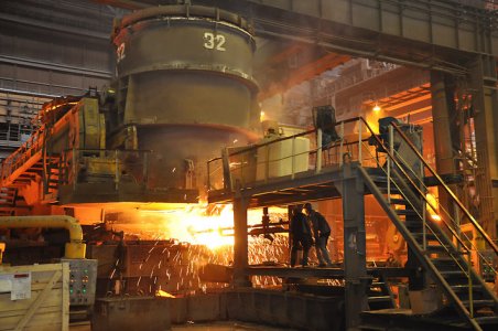 Největší ocelářské společnosti jsou dlužníci